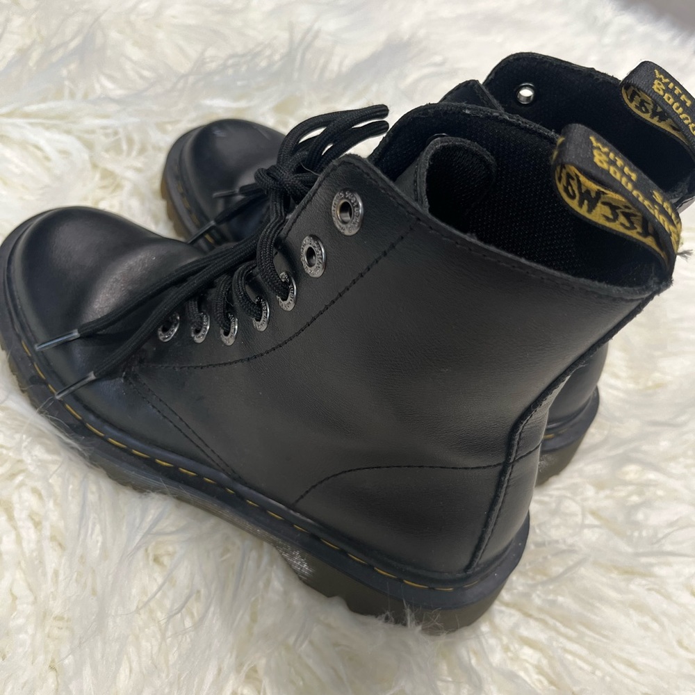 DR. MARTENS 1460 Womens Boots